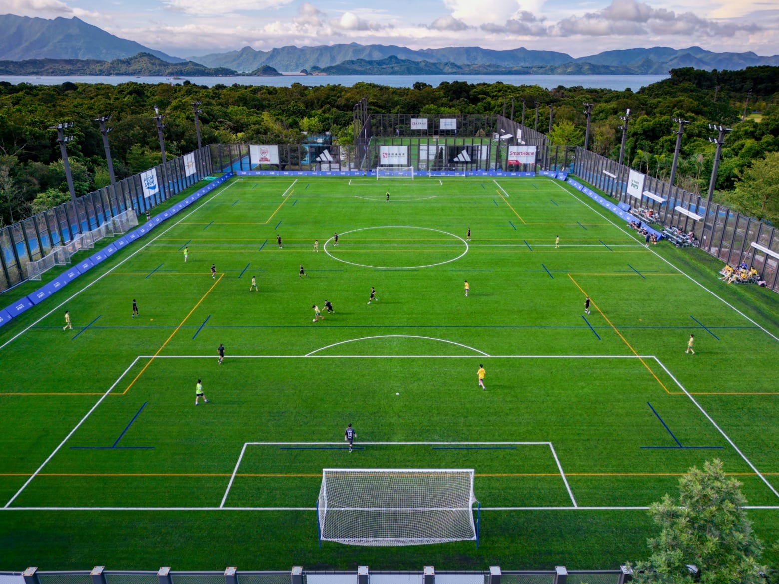 菲尔-琼斯：阿森纳可以充分利用拜仁在定位球防守上的弱点